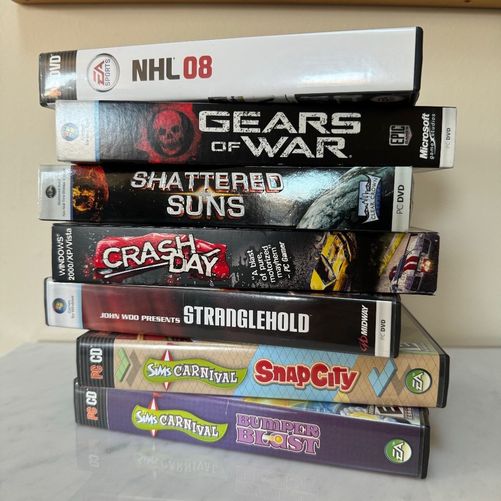 💰 SOLD 💰Lot of 7 Games for Windows PC DVD Gears of War NHL 08 Shattered Suns